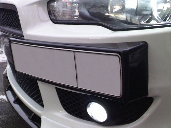 Подиум под передний номер "EVO" Mitsubishi Lancer X купить в интернет-магазине tuning63