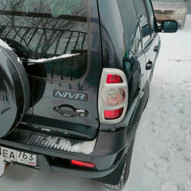 Накладки задних фонарей для Chevrolet Niva нового образца "Бертони" (квадратные) купить в интернет-магазине tuning63